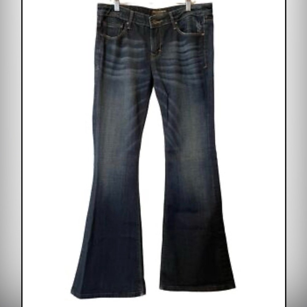 Cult of Individuality Women s Dark Blue Flare strechy Jeans